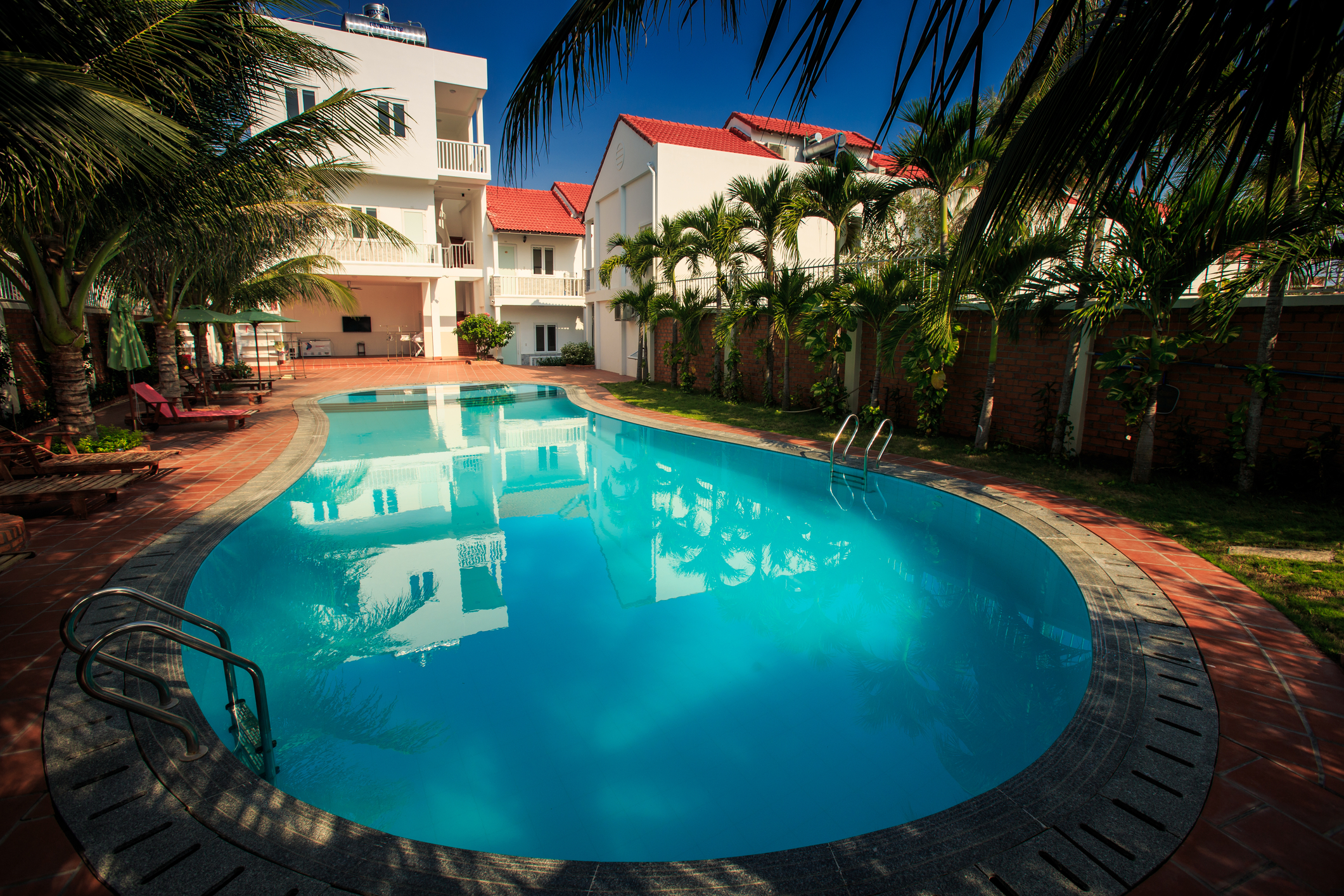 dreamstime m 106480227 piscina de alvenaria